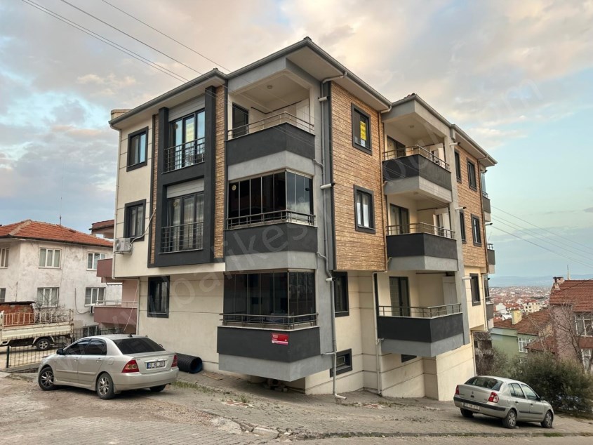 BALIKESİR KİRALIK DAİRE SAFİR DEN NECATİ EĞİTİM FAKÜLTESİ YAK.2+1 60 M2 ASANSÖRLÜ LUX SON KAT DAİRE