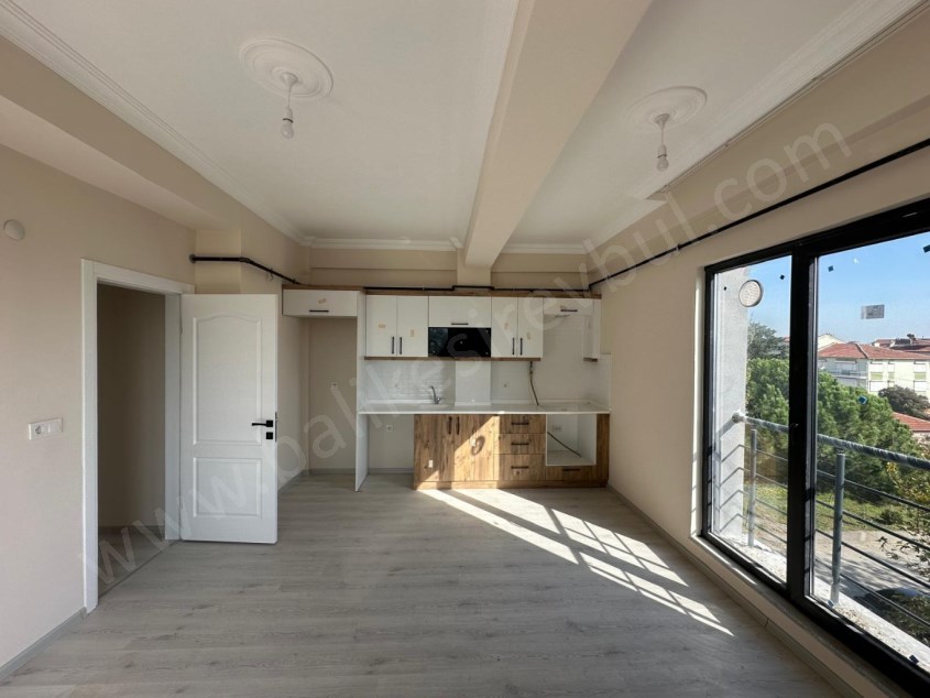 BALIKESİR KİRALIK DAİRE SAFİR DEN GAZİOSMANPAŞA DOKUMA CAD.ORGANİZE YAK.2+1 AMERİKAN MUTFAKLI ARAKAT