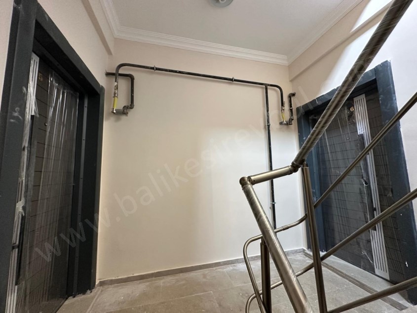 BALIKESİR KİRALIK DAİRE SAFİR DEN GAZİOSMANPAŞA DOKUMA CAD.ORGANİZE YAK.2+1 AMERİKAN MUTFAKLI ARAKAT