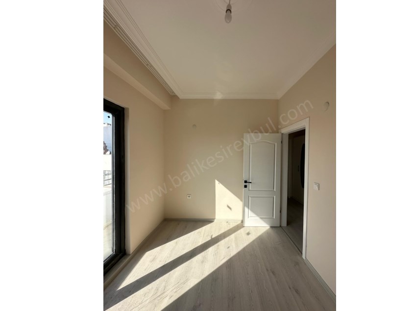 BALIKESİR KİRALIK DAİRE SAFİR DEN GAZİOSMANPAŞA DOKUMA CAD.ORGANİZE YAK.2+1 AMERİKAN MUTFAKLI ARAKAT