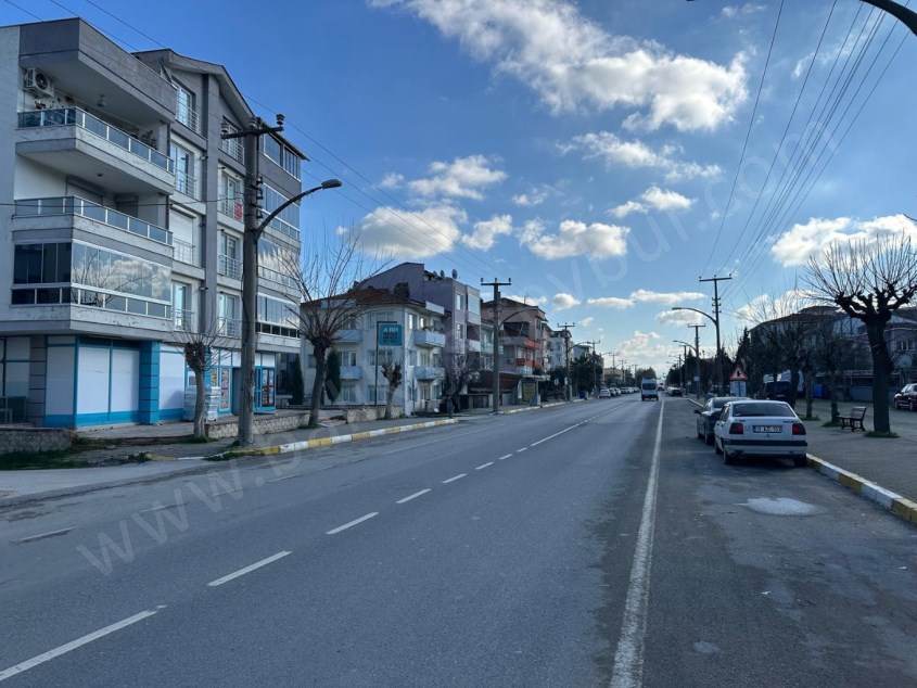 BALIKESİR DEVREN KİRALIK SAFİR DEN CENGİZTOPEL CADDESİ ÜZERİ HAZIR KURULU DÜZEN OTO YIKAMA KUAFÖR
