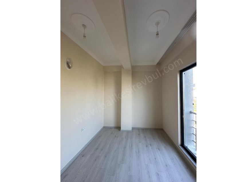 BALIKESİR KİRALIK DAİRE SAFİR DEN GAZİOSMANPAŞA DOKUMA CD.ORGANİZE YAK.2+1 AMERİKAN MUTFAKLI SON KAT