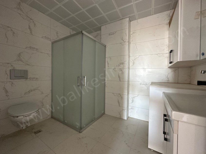 BALIKESİR KİRALIK DAİRE SAFİR DEN GAZİOSMANPAŞA DOKUMA CD.ORGANİZE YAK.2+1 AMERİKAN MUTFAKLI SON KAT