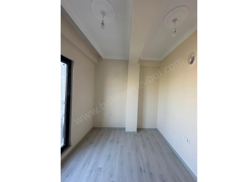 BALIKESİR KİRALIK DAİRE SAFİR DEN GAZİOSMANPAŞA DOKUMA CD.ORGANİZE YAK.2+1 AMERİKAN MUTFAKLI SON KAT