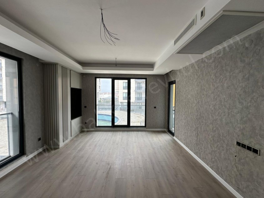 BALIKESİR KİRALIK DAİRE SAFİR DEN AYYILDIZ KONUTLARI 3+1 133 M2 HAVUZLU KAPALI OTOPARKLI LUX ARAKAT