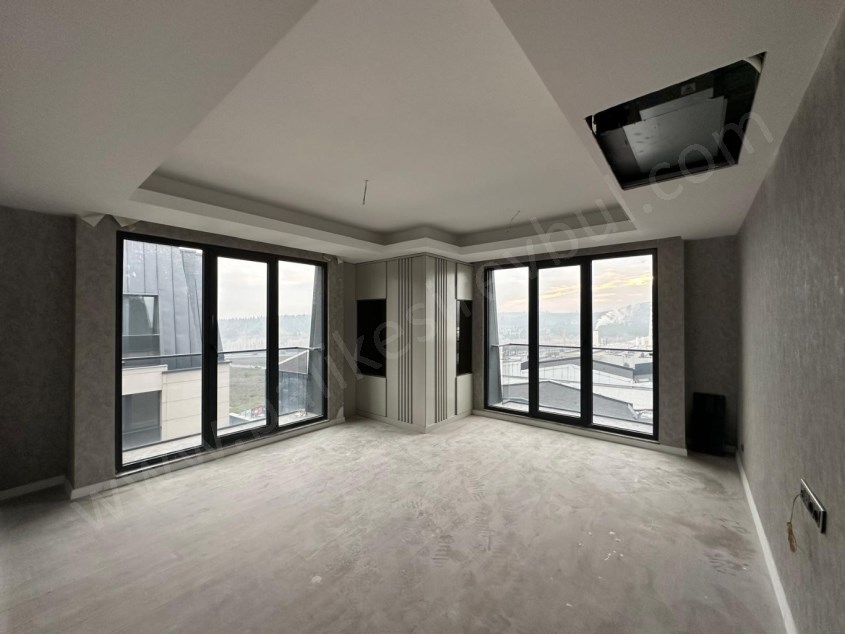 BALIKESİR KİRALIK DAİRE SAFİR DEN AYYILDIZ KONUTLARI 3+1 133 M2 HAVUZLU KAPALI OTOPARKLI LUX SON KAT