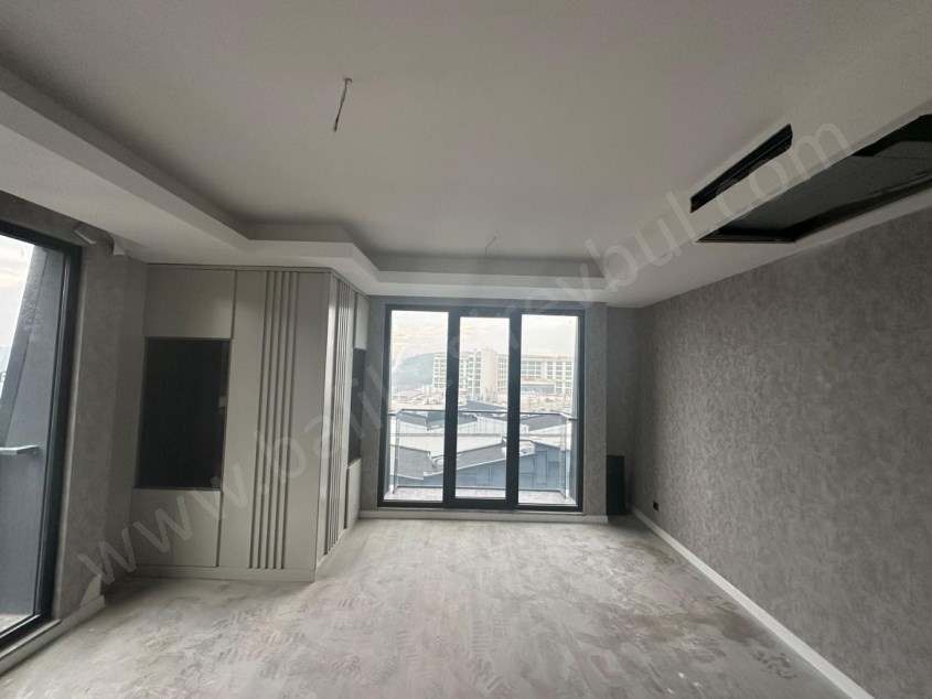 BALIKESİR KİRALIK DAİRE SAFİR DEN AYYILDIZ KONUTLARI 3+1 133 M2 HAVUZLU KAPALI OTOPARKLI LUX SON KAT