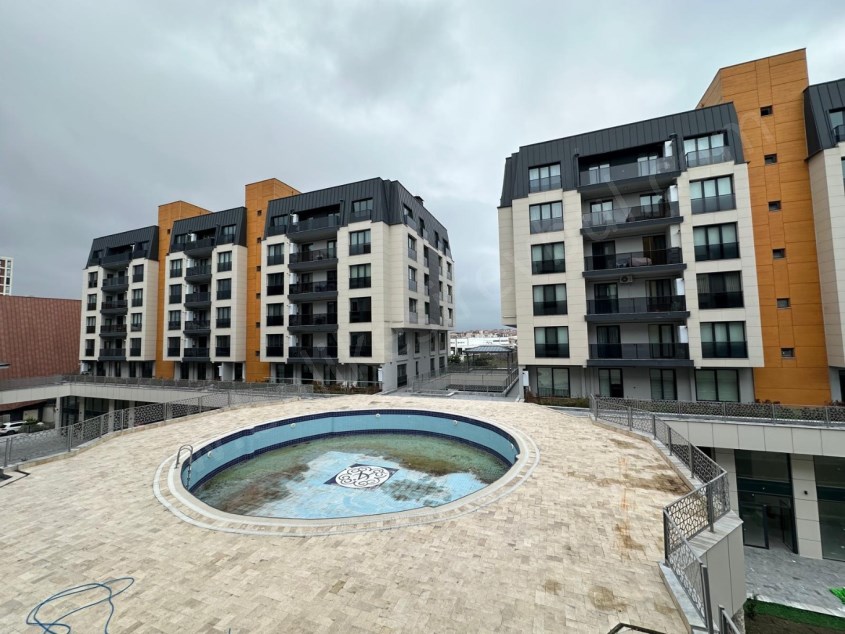 BALIKESİR KİRALIK DAİRE SAFİR DEN AYYILDIZ KONUTLARI 3+1 133 M2 HAVUZLU KAPALI OTOPARKLI LUX ARAKAT