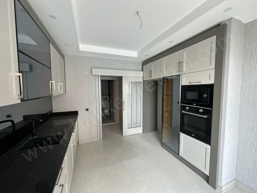 BALIKESİR KİRALIK DAİRE SAFİR DEN AYYILDIZ KONUTLARI 3+1 133 M2 HAVUZLU KAPALI OTOPARKLI LUX ARAKAT