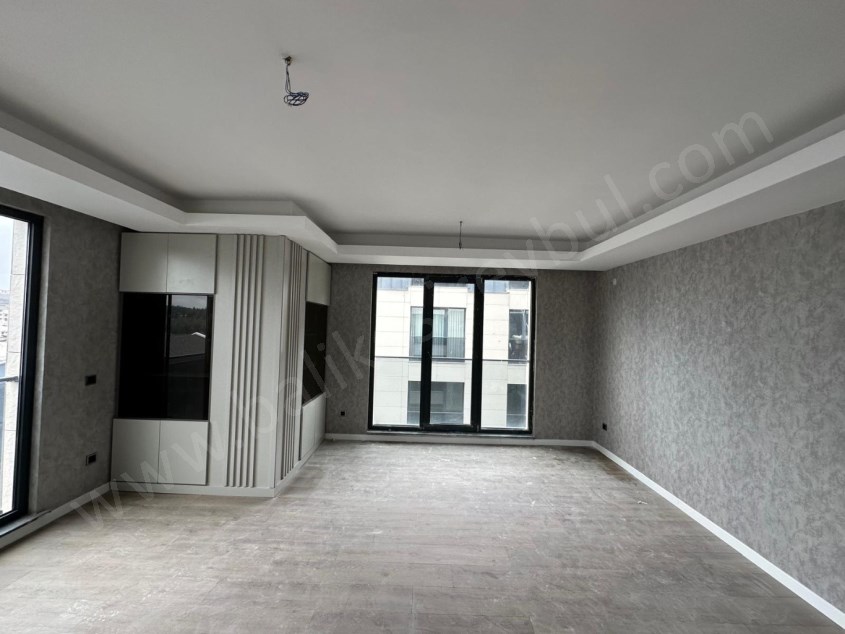 BALIKESİR KİRALIK DAİRE SAFİR DEN AYYILDIZ KONUTLARI 3+1 133 M2 HAVUZLU KAPALI OTOPARKLI LUX ARAKAT