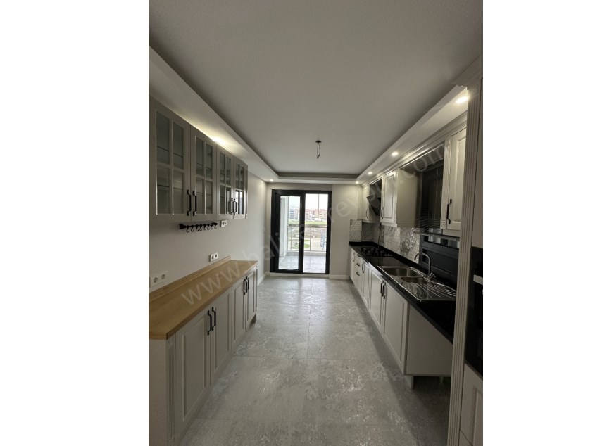 BALIKESİR KİRALIK DAİRE SAFİR PAŞAALANI BANDIRMA CAD.2+1 105 M2 ASANSÖRLÜ KAPALI OTOPARKLI LUX DAİRE