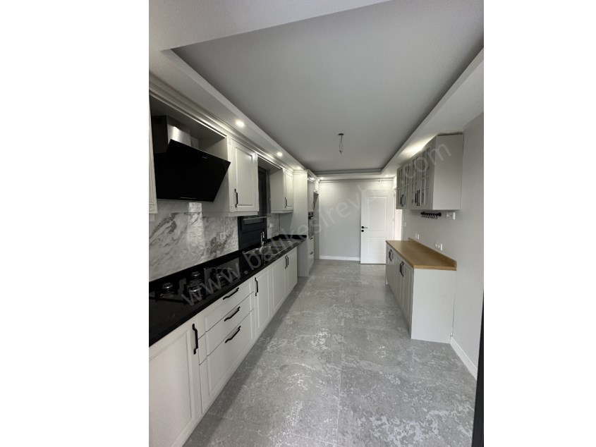 BALIKESİR KİRALIK DAİRE SAFİR PAŞAALANI BANDIRMA CAD.2+1 105 M2 ASANSÖRLÜ KAPALI OTOPARKLI LUX DAİRE