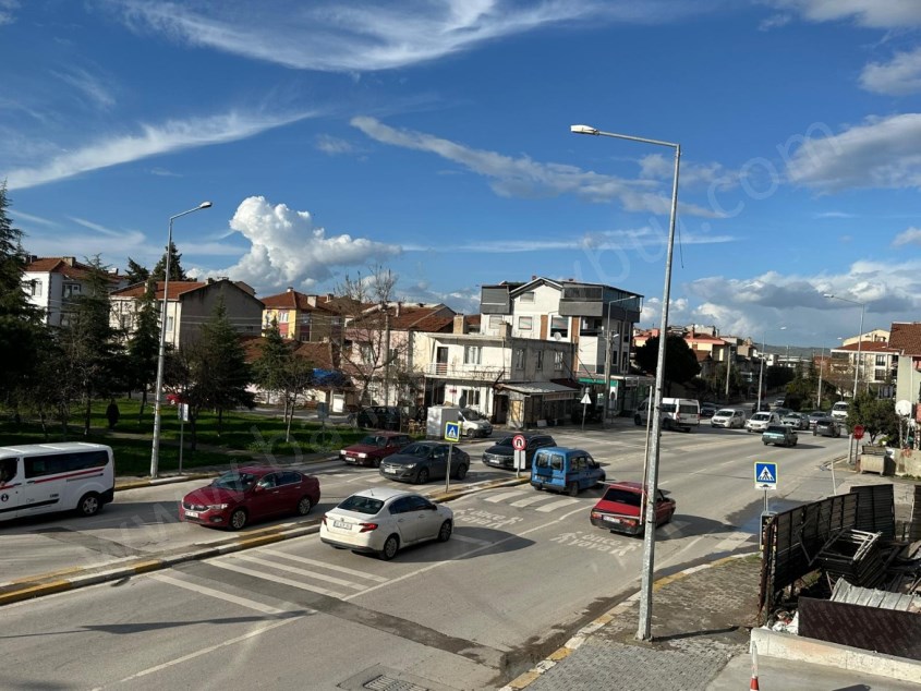 BALIKESİR KİRALIK DAİRE  SAFİR DEN YILDIRIM CAD.ÜZERİ 3+1 120 M2 AMERİKAN MUTFAKLI KOMBİLİ DAİRE