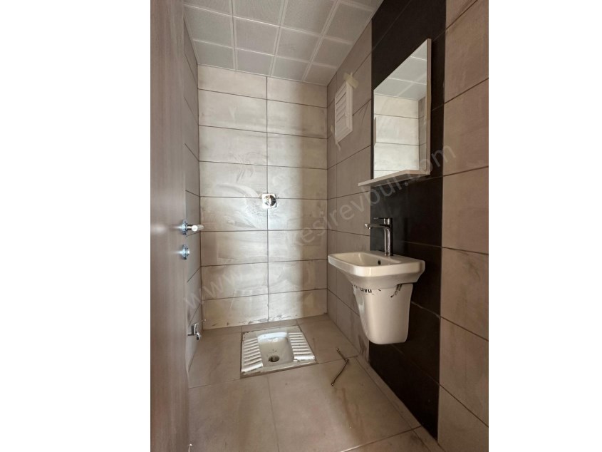 BALIKESİR KİRALIK DAİRE SAFİR DEN KUVAİ MİLLİYE TOKİ 2.ETAPTA 3+1 110 M2 FULL ŞEHİR MANZARALI ARAKAT