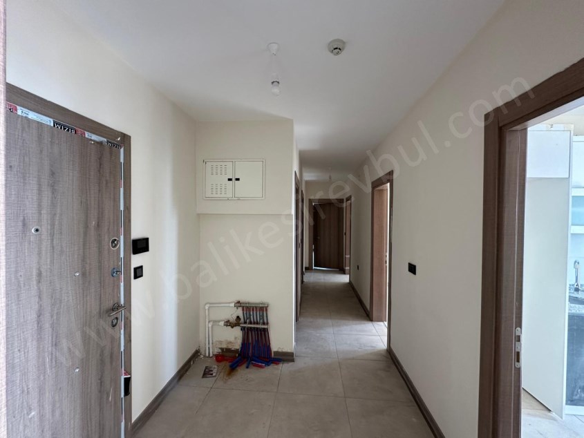 BALIKESİR KİRALIK DAİRE SAFİR DEN KUVAİ MİLLİYE TOKİ 2.ETAPTA 3+1 110 M2 FULL ŞEHİR MANZARALI ARAKAT