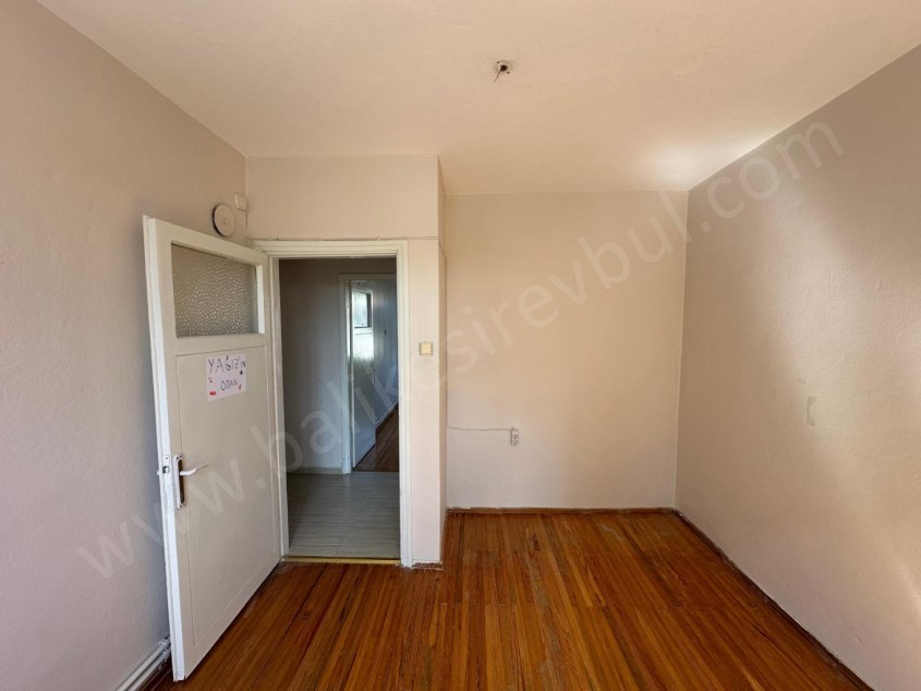 BALIKESİR KİRALIK DAİRE SAFİR DEN ADNAN MENDERES HUZUREVİ YANI 3+1 105 M2 KOMBİLİ YÜKSEK GİRİŞ DAİRE