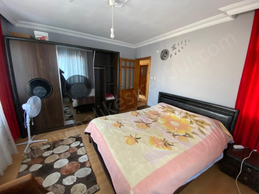 BALIKESİR KİRALIK DAİRE SAFİR DEN SÜTLÜCE ŞOFÖR EVLERİNDE 3+1 130 M2 FULL EŞYALI KOMBİLİ ARAKAT 