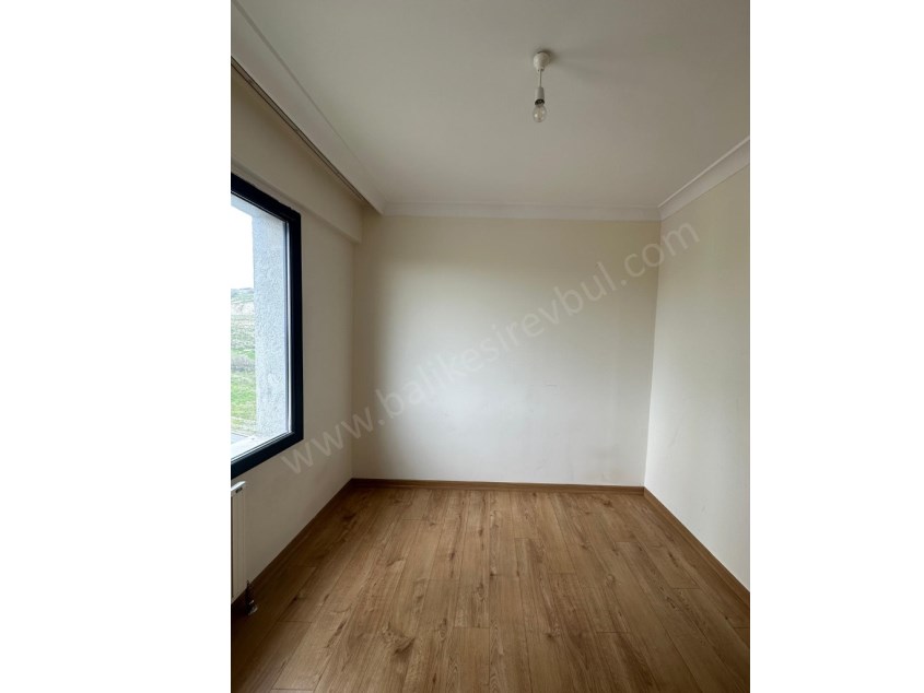 BALIKESİR KİRALIK DAİRE SAFİR DEN YENİ KARESİ BALTOKTA 3+1 97 M2 ASANSÖRLÜ LUX ARAKAT DAİRE
