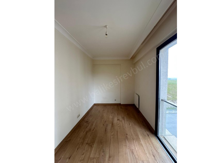 BALIKESİR KİRALIK DAİRE SAFİR DEN YENİ KARESİ BALTOKTA 3+1 97 M2 ASANSÖRLÜ LUX ARAKAT DAİRE