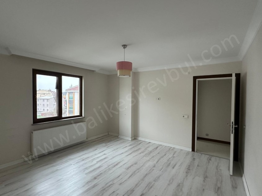 BALIKESİR KİRALIK DAİRE SAFİR DEN HAVA LOJMANLARI İZMİR YOLU ÜZERİ 3+1 160 M2 ASANSÖRLÜ LUX DAİRE