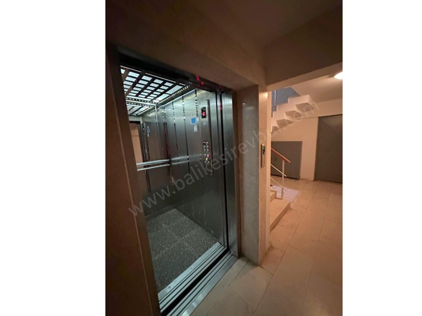 BALIKESİR KİRALIK DAİRE SAFİR DEN HAVA LOJMANLARI İZMİR YOLU ÜZERİ 3+1 160 M2 ASANSÖRLÜ LUX DAİRE