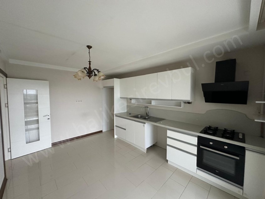 BALIKESİR KİRALIK DAİRE SAFİR DEN HAVA LOJMANLARI İZMİR YOLU ÜZERİ 3+1 160 M2 ASANSÖRLÜ LUX DAİRE