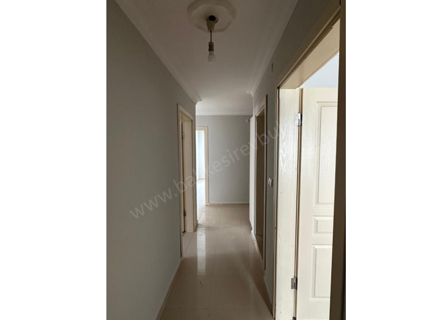 BALIKESİR KİRALIK DAİRE SAFİR DEN BAHÇELİEVLER ASUVA PARK YAKINI MEVKİİ YERDE 3+1 130 M2 DAİRE