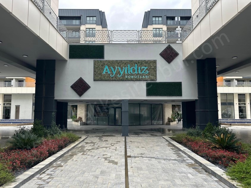 BALIKESİR KİRALIK DÜKKAN SAFİR DEN AYYILDIZ KONUTLARINDA 145 M2 10 BURDA AVM YANI  KÖŞE DÜKKAN