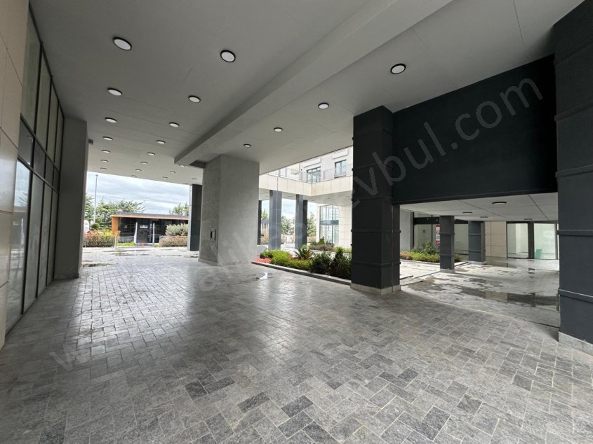 BALIKESİR KİRALIK DÜKKAN SAFİR DEN AYYILDIZ KONUTLARINDA 253 M2 10 BURDA AVM YANI İÇ CEPHE DÜKKAN