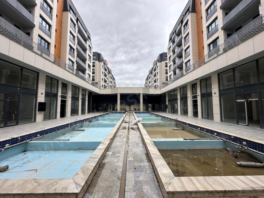 BALIKESİR KİRALIK DÜKKAN SAFİR DEN AYYILDIZ KONUTLARINDA 253 M2 10 BURDA AVM YANI İÇ CEPHE DÜKKAN