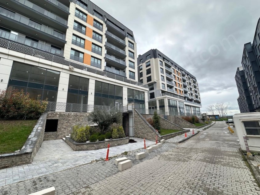 BALIKESİR KİRALIK DÜKKAN SAFİR DEN AYYILDIZ KONUTLARINDA 107 M2 10 BURDA AVM YANI ARKA CEPHE DÜKKAN