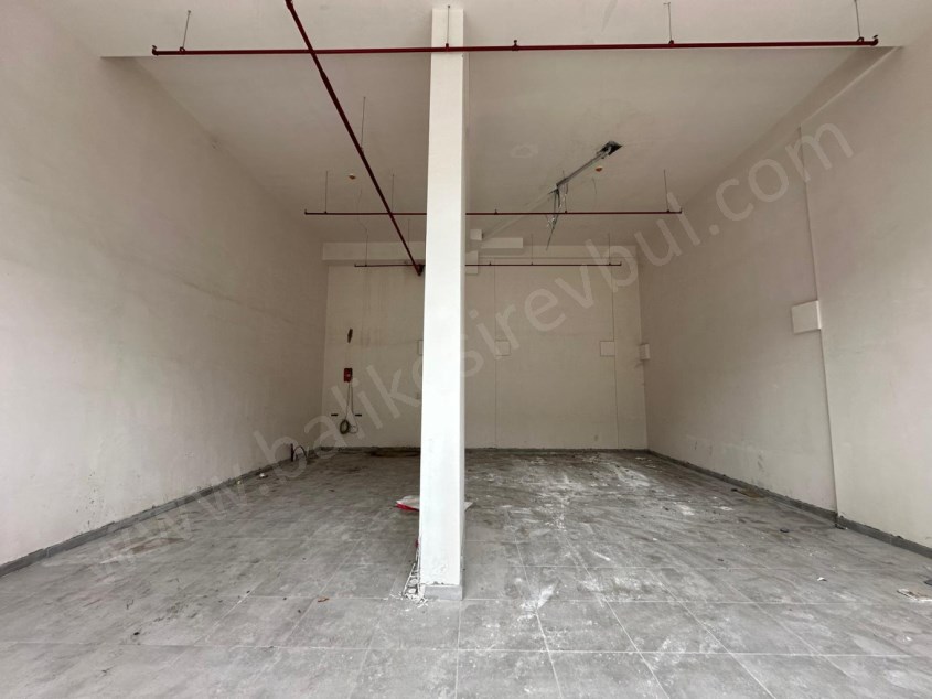 BALIKESİR KİRALIK DÜKKAN SAFİR DEN AYYILDIZ KONUTLARINDA 107 M2 10 BURDA AVM YANI ARKA CEPHE DÜKKAN