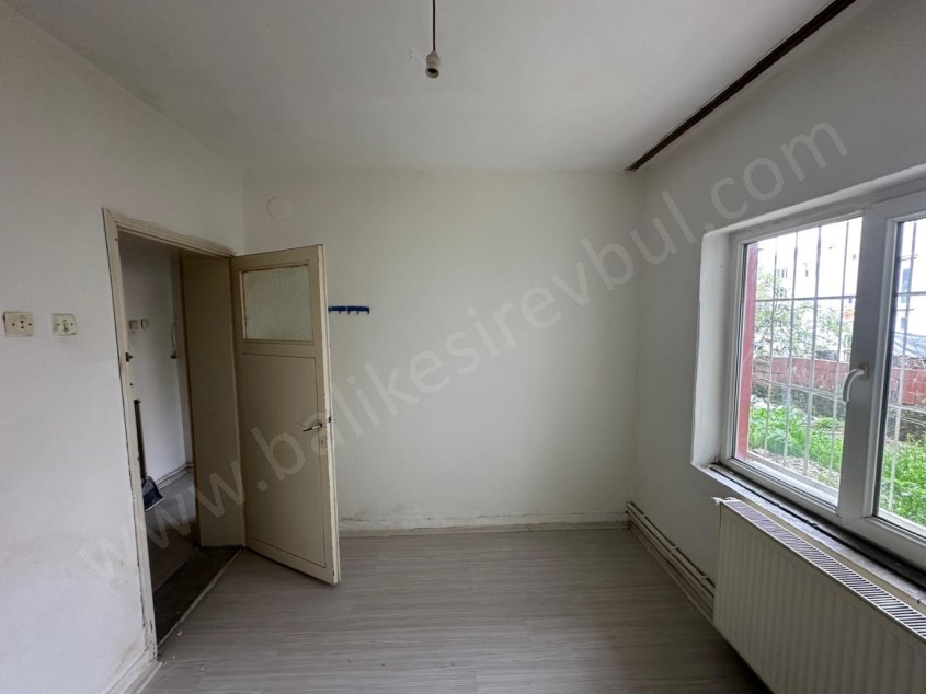 BALIKESİR KİRALIK DAİRE SAFİR DEN HASAN BASRİ ÇANTAYDA 2+1 80 M2 KOMBİLİ BODRUM KAT DAİRE