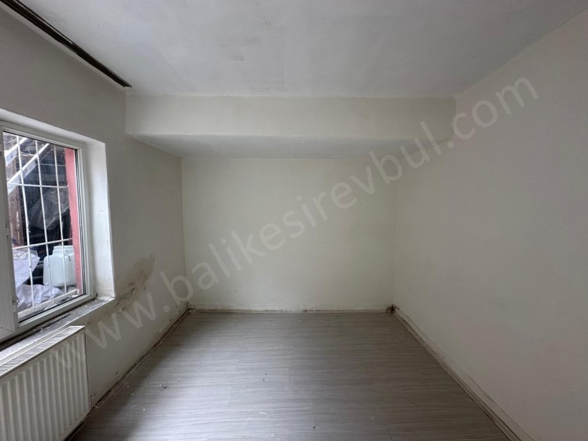 BALIKESİR KİRALIK DAİRE SAFİR DEN HASAN BASRİ ÇANTAYDA 2+1 80 M2 KOMBİLİ BODRUM KAT DAİRE