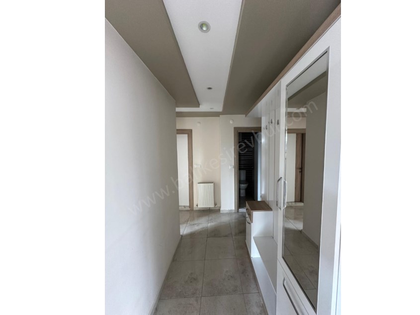 BALIKESİR KİRALIK DAİRE SAFİR DEN ADLİYE ŞEHİR HST.YAKINI 2+1 90 M2 AYRI MUTFAKLI ASANSÖRLÜ ARAKAT