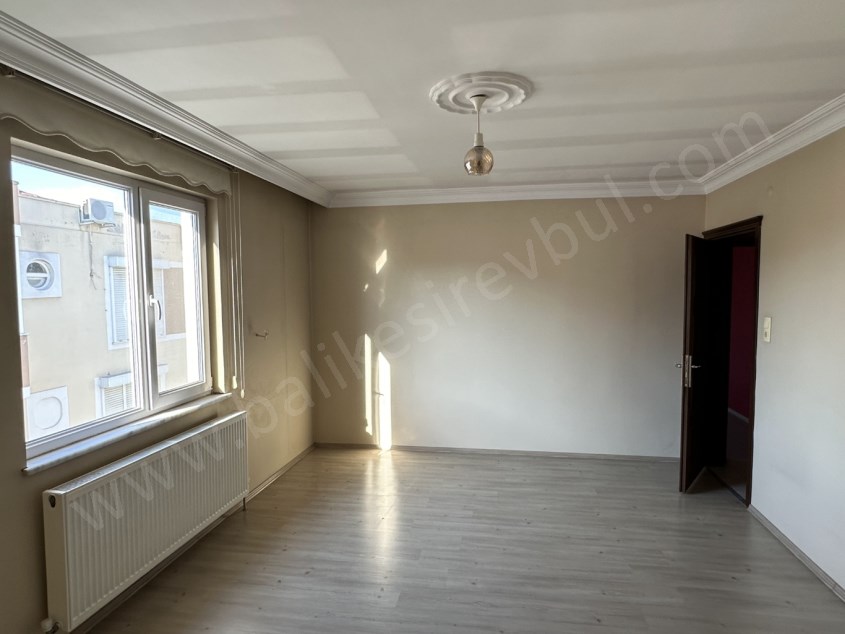 BALIKESİR KİRALIK DAİRE SAFİR DEN BAHÇELİEVLER SAVAŞTEPE CAD.YAK.3+1 170 M2 ASANSÖRLÜ SON KAT DAİRE