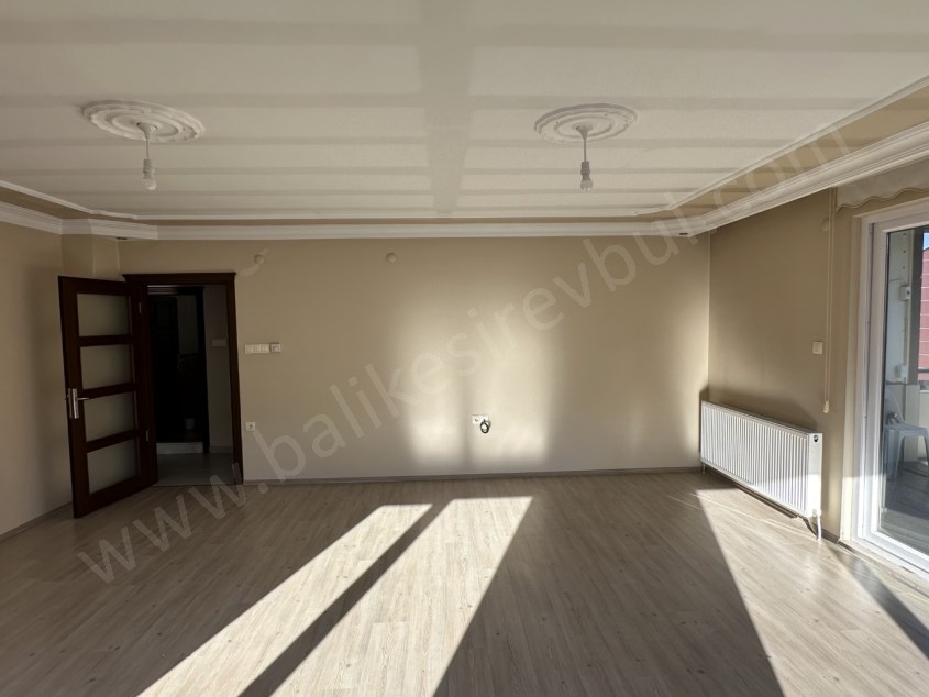 BALIKESİR KİRALIK DAİRE SAFİR DEN BAHÇELİEVLER SAVAŞTEPE CAD.YAK.3+1 170 M2 ASANSÖRLÜ SON KAT DAİRE