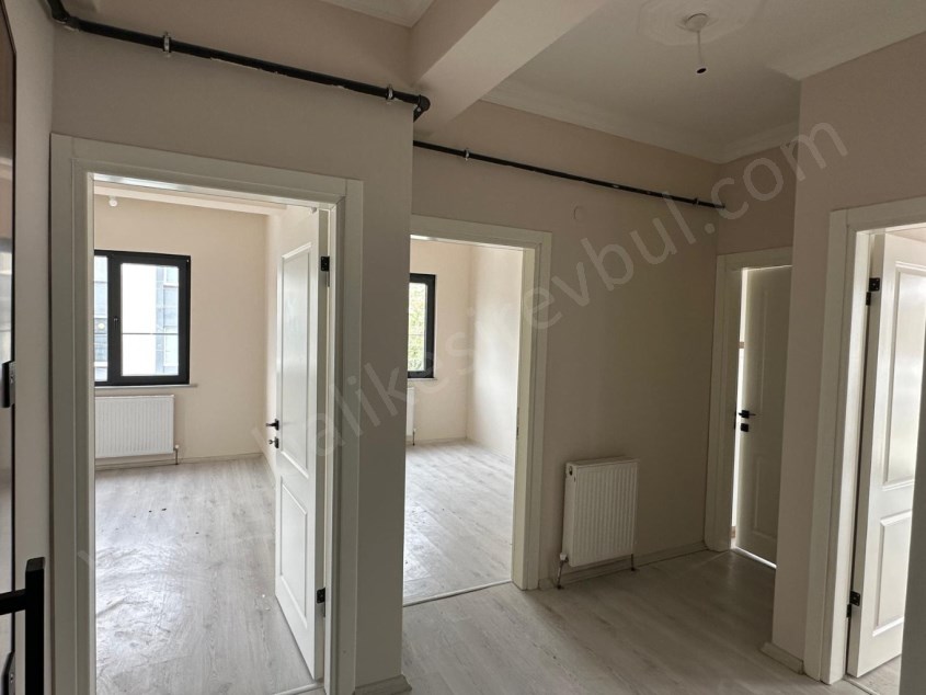 BALIKESİR KİRALIK DAİRE SAFİR DEN GAZİOSMANPAŞA DOKUMA CAD.ORGANİZE YAK.2+1 AYRI MUTFAKLI ARAKAT 
