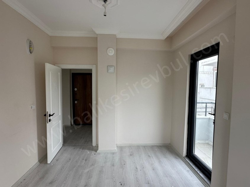 BALIKESİR KİRALIK DAİRE SAFİR DEN GAZİOSMANPAŞA DOKUMA CAD.ORGANİZE YAK.2+1 AYRI MUTFAKLI ARAKAT 