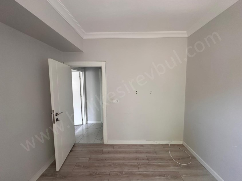 BALIKESİR KİRALIK DAİRE SAFİR DEN ALTIEYLÜL FEN LİSESİ ARKASI 2+1 62 M2 AMERİKAN MUTFAKLI 