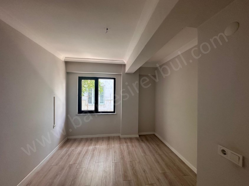 BALIKESİR KİRALIK DAİRE SAFİR DEN ALTIEYLÜL FEN LİSESİ ARKASI 2+1 62 M2 AMERİKAN MUTFAKLI 