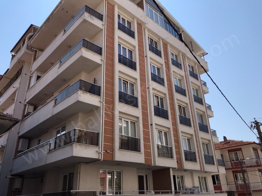 BALIKESİR KİRALIK DAİRE SAFİR DEN NECATİ EĞİTİM FAKÜLTESİ YANI 1+1 45 M2 EŞYALI ASANSÖRLÜ LUX ARAKAT