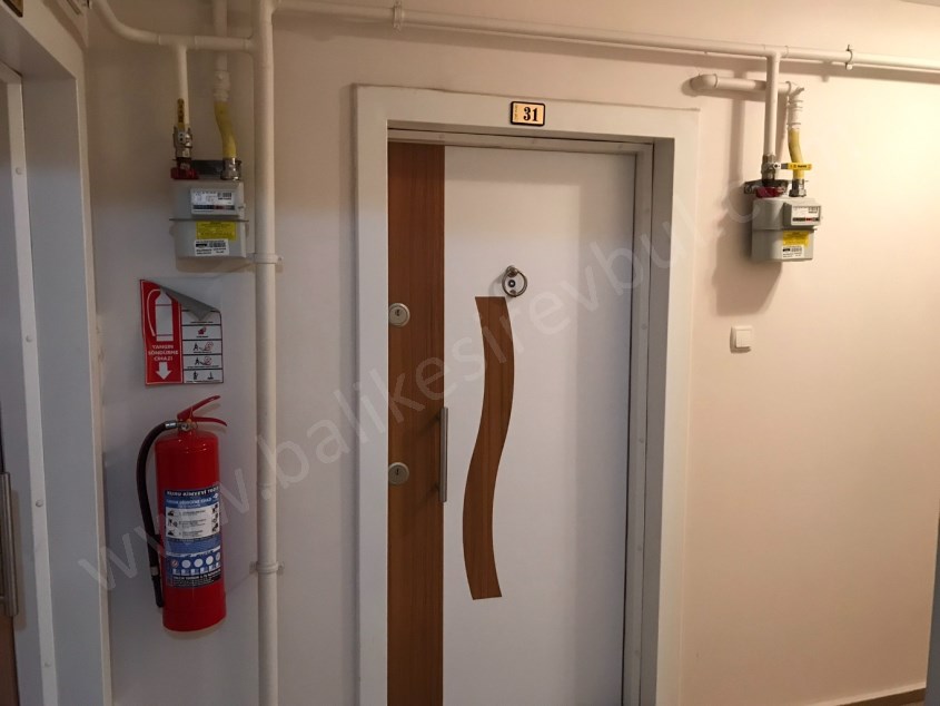 BALIKESİR KİRALIK DAİRE SAFİR DEN NECATİ EĞİTİM FAKÜLTESİ YANI 1+1 45 M2 EŞYALI ASANSÖRLÜ LUX ARAKAT