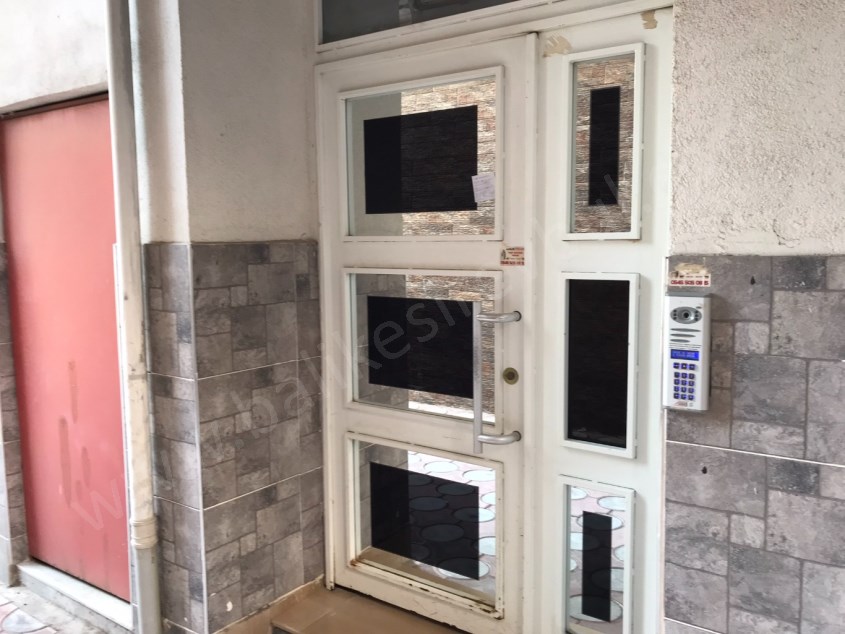 BALIKESİR KİRALIK DAİRE SAFİR DEN NECATİ EĞİTİM FAKÜLTESİ YANI 1+1 45 M2 EŞYALI ASANSÖRLÜ LUX ARAKAT