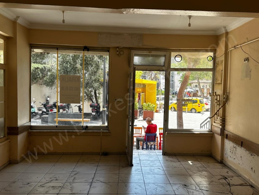 BALIKESİR KİRALIK DÜKKAN SAFİR DEN ÇARŞI MERKEZDE HÜKÜMET KARŞISI MEVKİİ YERDE 30 M2 DÜKKAN