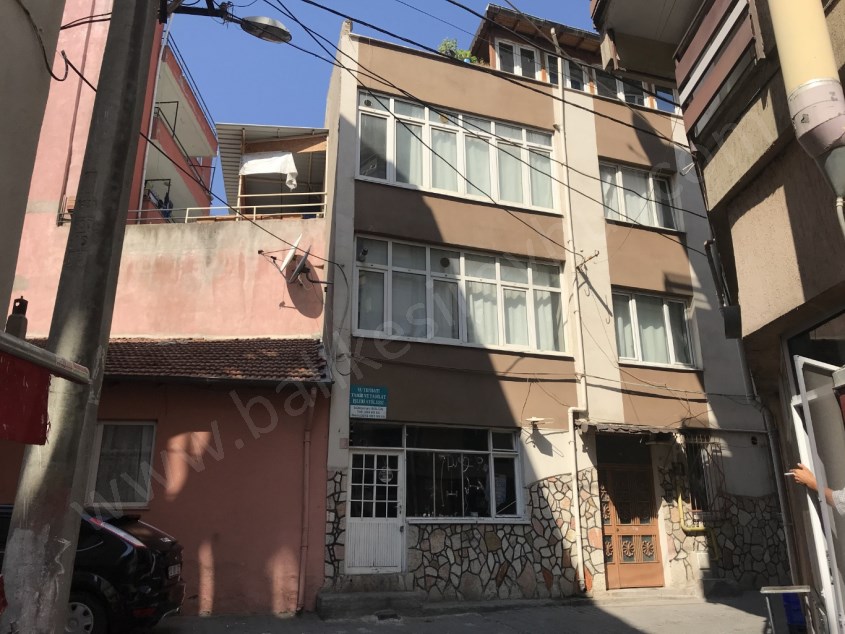 BALIKESİR SATILIK BİNA SAFİR DEN ANAFARTALAR CD.YANI 201 M2 ARSA İÇİNDE KİRA GETİRİLİ KOMPLE BİNA 