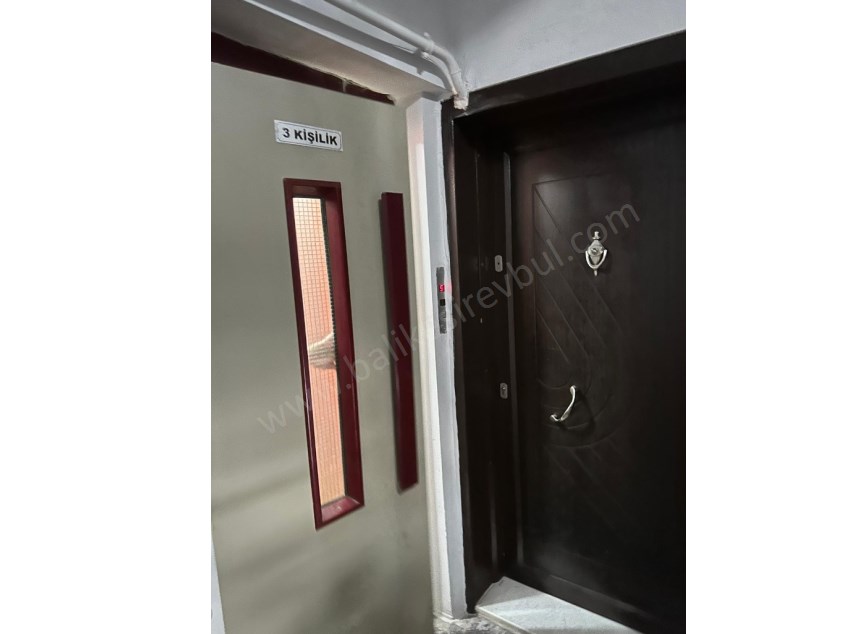BALIKESİR KİRALIK DAİRE SAFİR DEN ÇARŞI MERKEZE YÜRÜME MESAFESİNDE 2+1 90 M2 ASANSÖRLÜ ARAKAT DAİRE