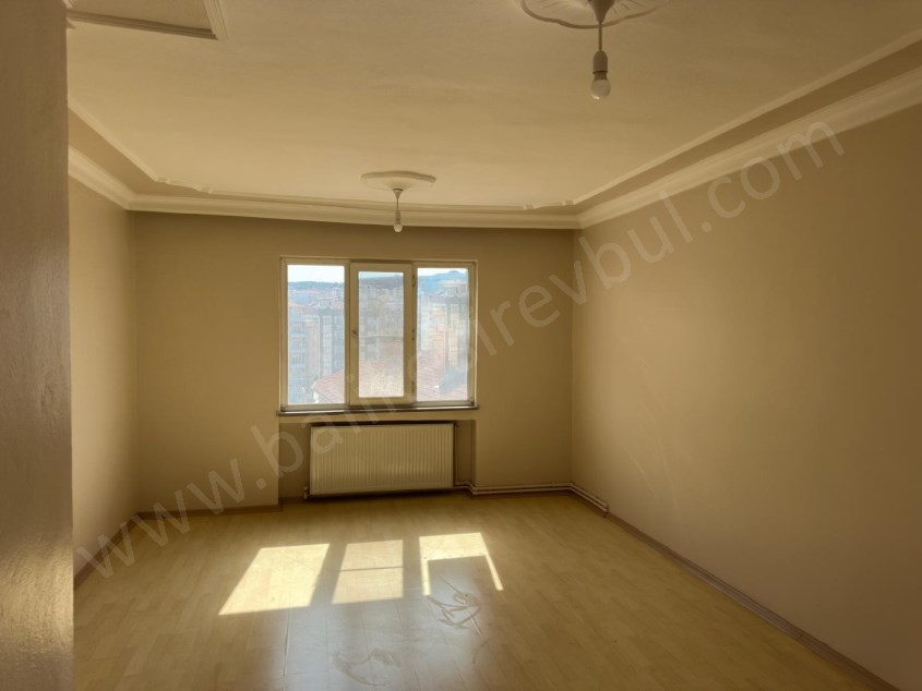 BALIKESİR KİRALIK DAİRE SAFİR DEN ÇARŞI MERKEZE YÜRÜME MESAFESİNDE 2+1 90 M2 ASANSÖRLÜ ARAKAT DAİRE