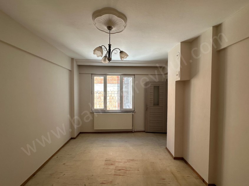 BALIKESİR SATILIK DAİRE SAFİR DEN ÇARŞI MERKEZE YÜRÜME MESAFESİNDE 3+1 105 M2 MASRAFSIZ ARAKAT