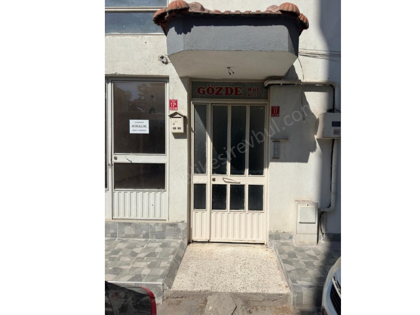 BALIKESİR SATILIK DAİRE SAFİR DEN ÇARŞI MERKEZE YÜRÜME MESAFESİNDE 3+1 105 M2 MASRAFSIZ ARAKAT